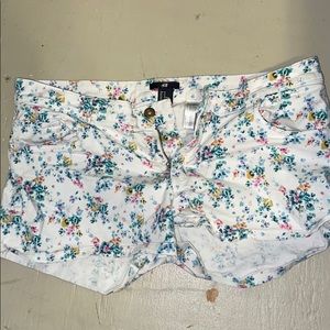 H&M floral shorts